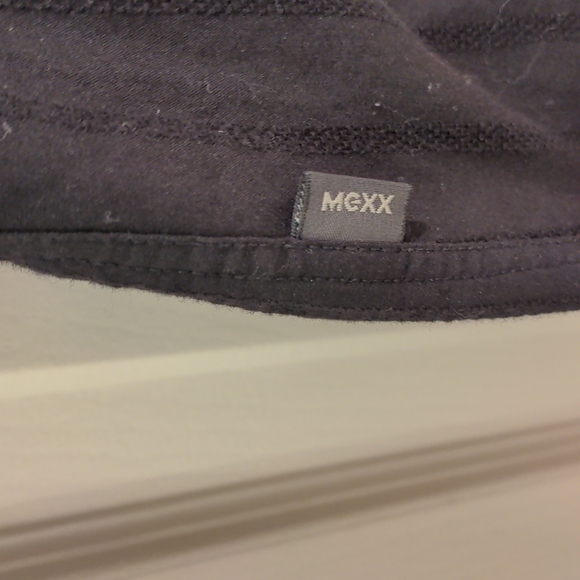 Men's Large Black Dress Shirt - Picture 5 of 5